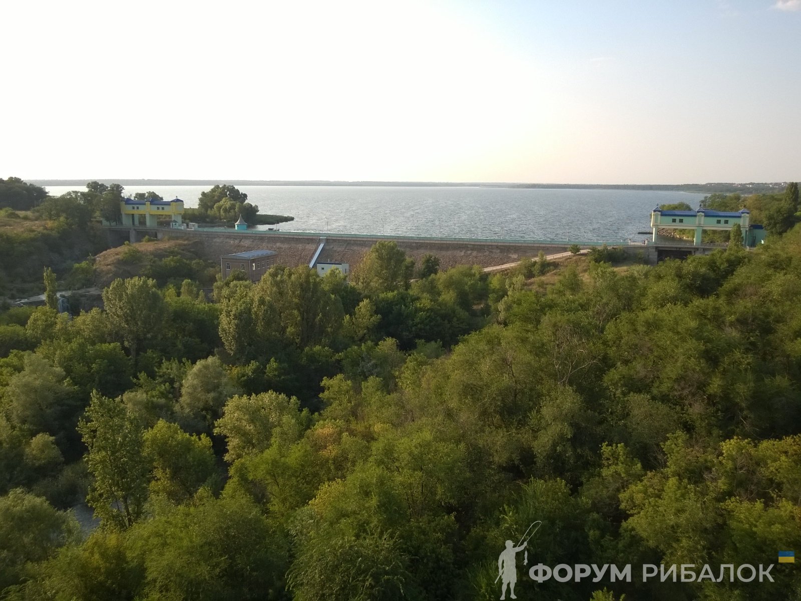 Карачунівське водосховище — фото водойми та місць для рибалки
